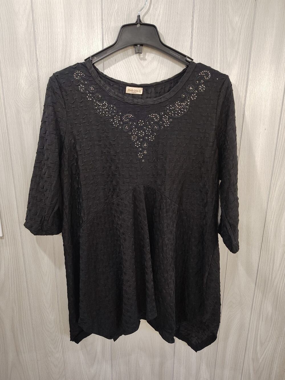 Women's Studio Gem Black Studded Bedazzled Pucker Style Tunic Size 2XL
